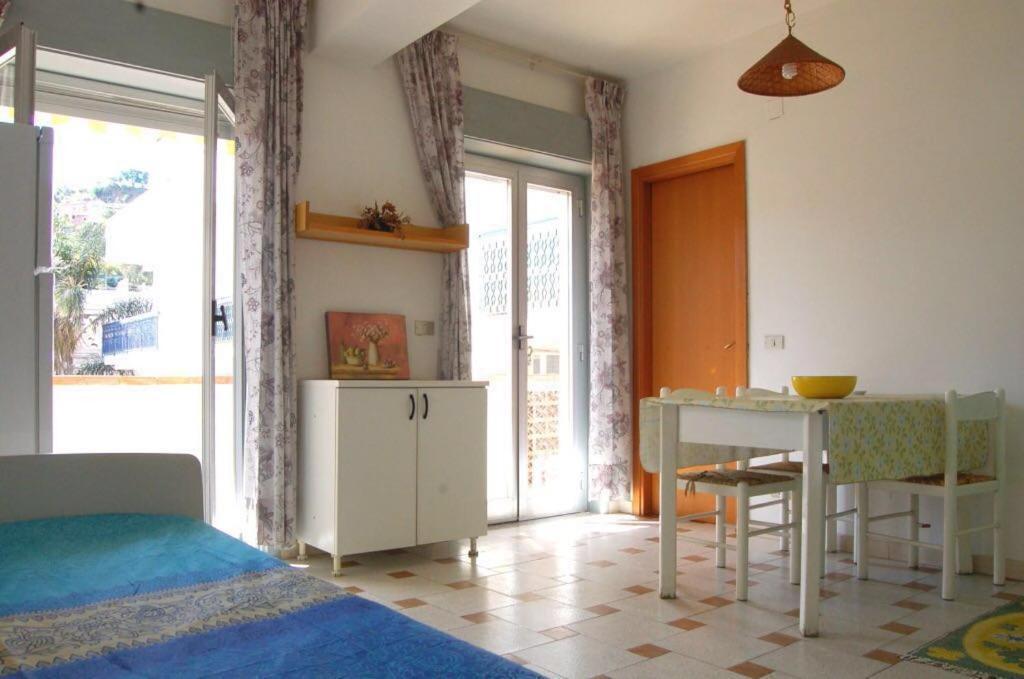 Le Zagare Aparthotel SantʼAlessio Siculo Exteriör bild