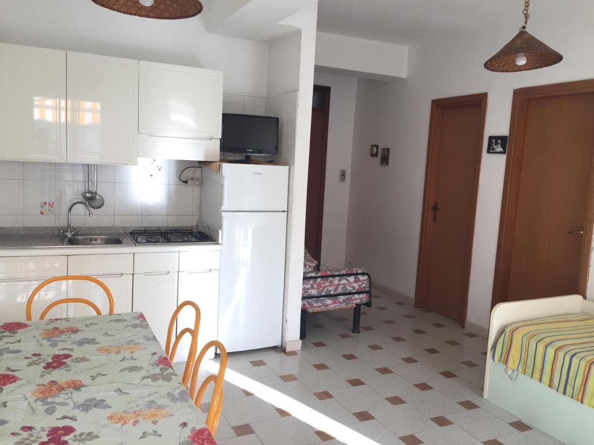 Le Zagare Aparthotel SantʼAlessio Siculo Exteriör bild