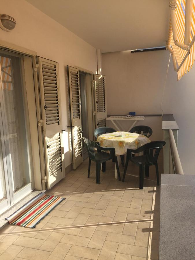 Le Zagare Aparthotel SantʼAlessio Siculo Exteriör bild