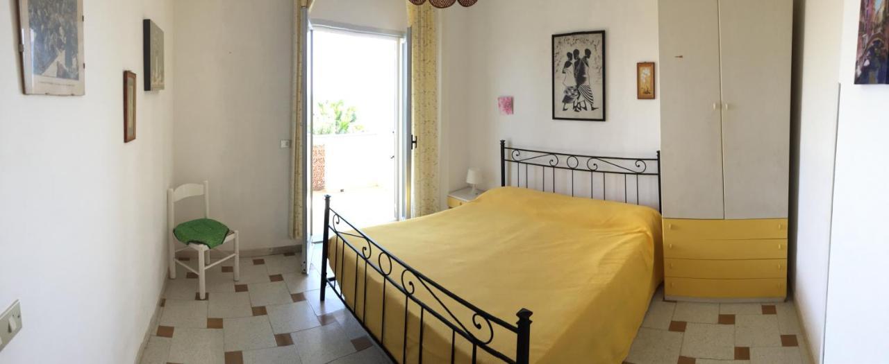 Le Zagare Aparthotel SantʼAlessio Siculo Exteriör bild